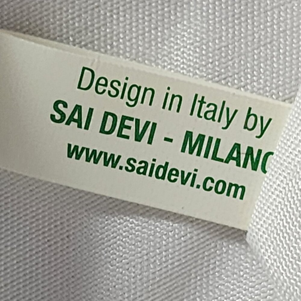 Mario Badescu Green and White Poly Striped Fully Lined Italian Design Makeup Bag - Picture 15 of 16